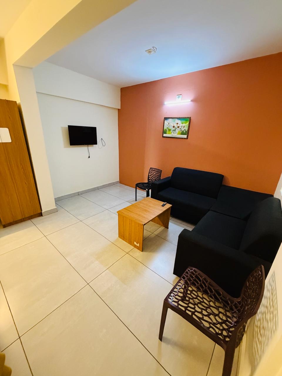 Suite room Regal Suites near LULU Mall Trivandrum